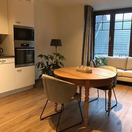 Den Grooten Eik Apartment *